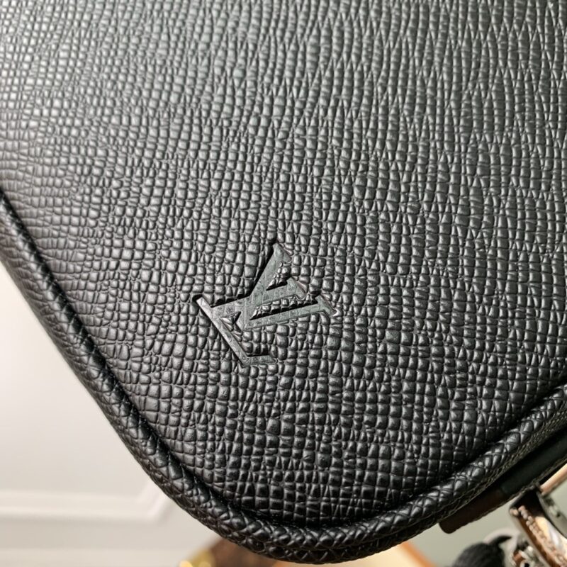 Louis Vuitton Pochette Kasai -25 x 15.5 x 6.5 CM - Image 5