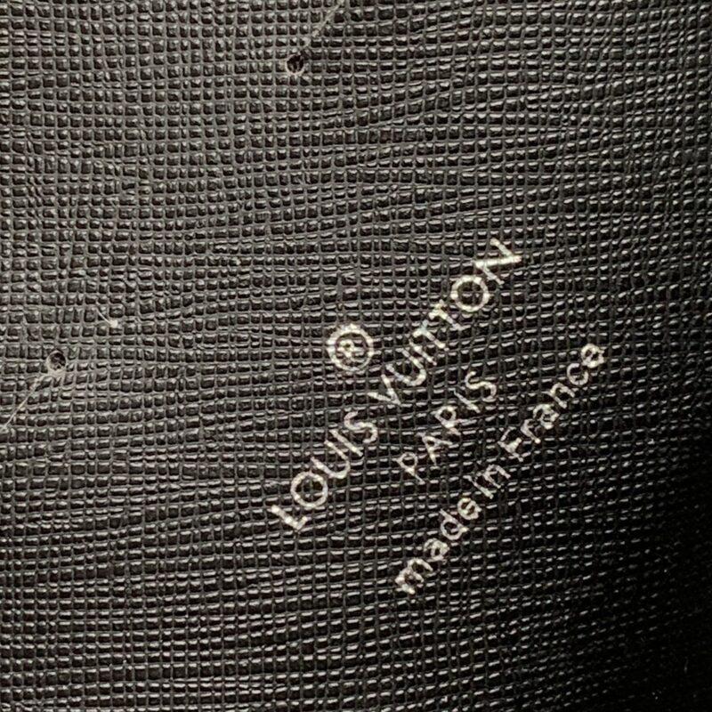 Louis Vuitton Pochette Kasai -25 x 15.5 x 6.5 CM - Image 9