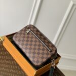 Louis Vuitton Pochette Kasai -25 x 15.5 x 6.5 CM