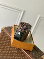 Louis Vuitton Pochette Kasai -25 x 15.5 x 6.5 CM - Image 3