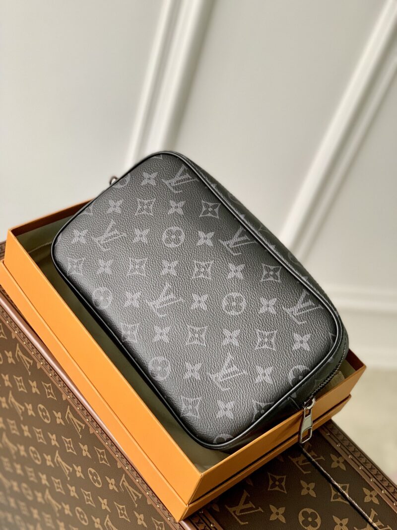 Louis Vuitton Pochette Kasai -25 x 15.5 x 6.5 CM - Image 2