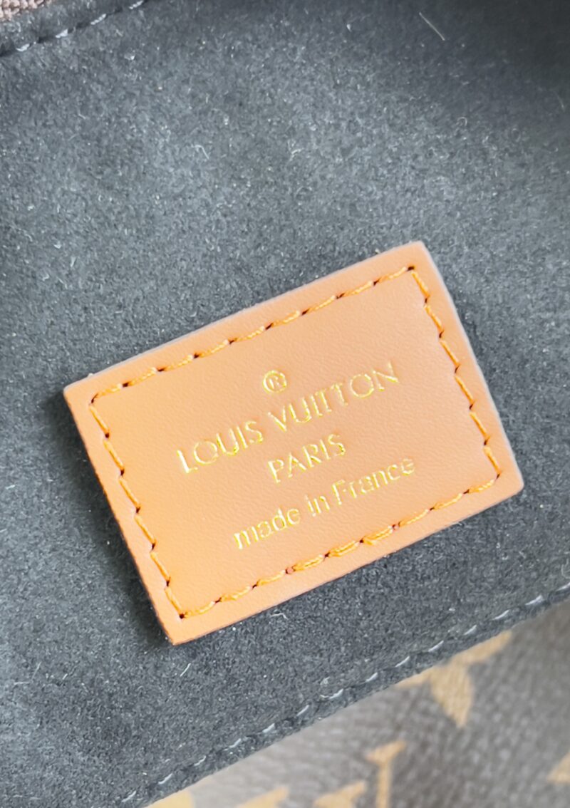 Louis Vuitton Loop Handbags-M46311-38×30×10CM - Image 8