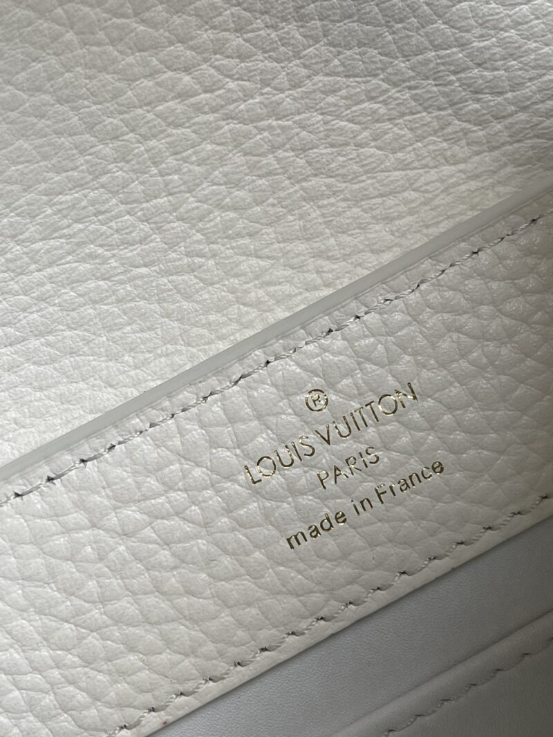 Louis Vuitton Mini Capucines Handlebag-21*14*8CM - Image 9