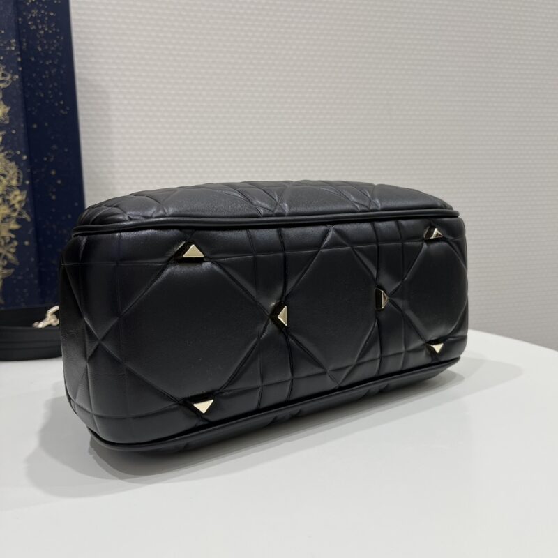 Diro 95-22 Top Handbags-25*10*16CM - Image 7