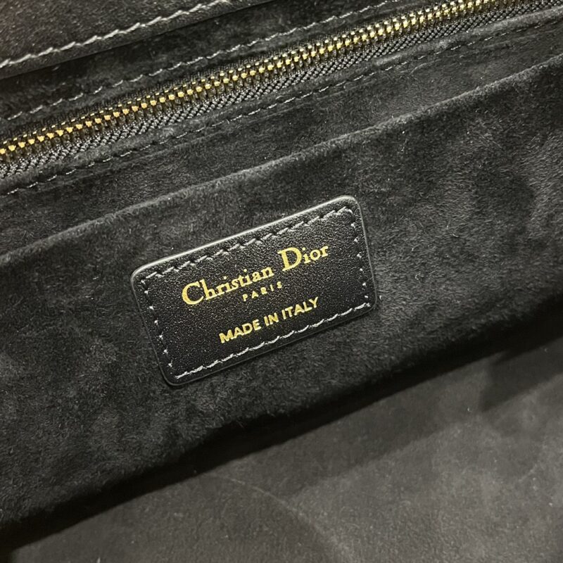 Diro 95-22 Top Handbags-25*10*16CM - Image 8