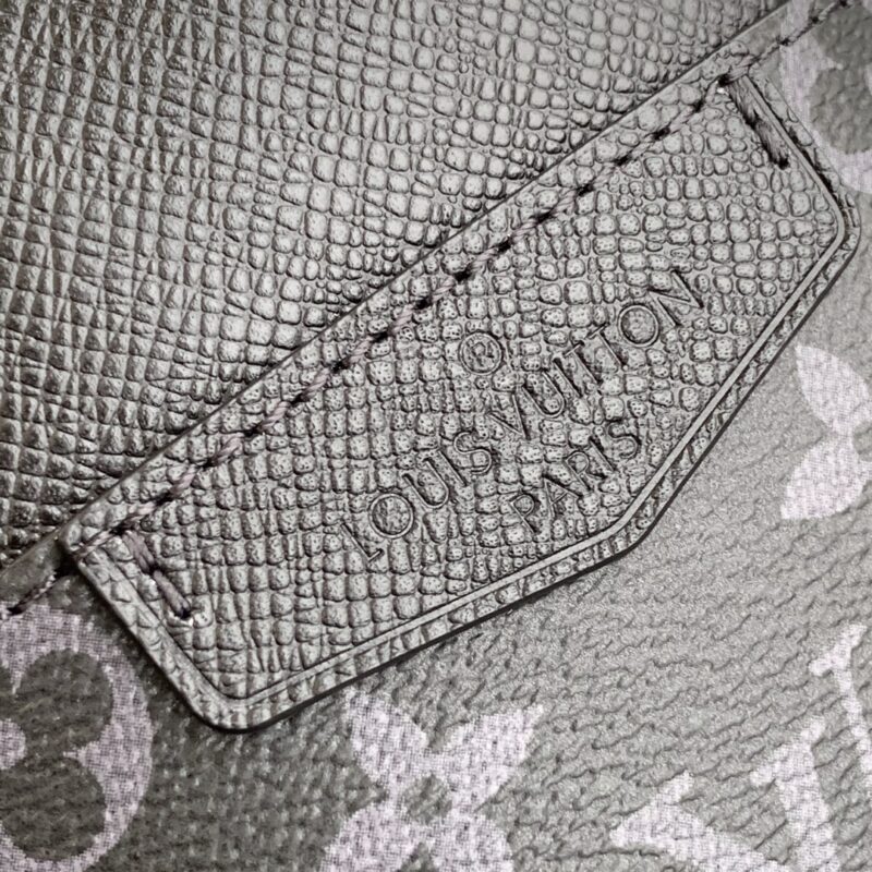 Louis Vuitton Outdoor Slingbag-13*21*5CM - Image 6