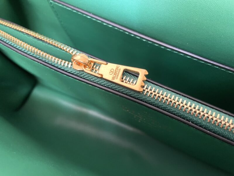 Valentino GaravaniStudSian-28*17*8CM - Image 5