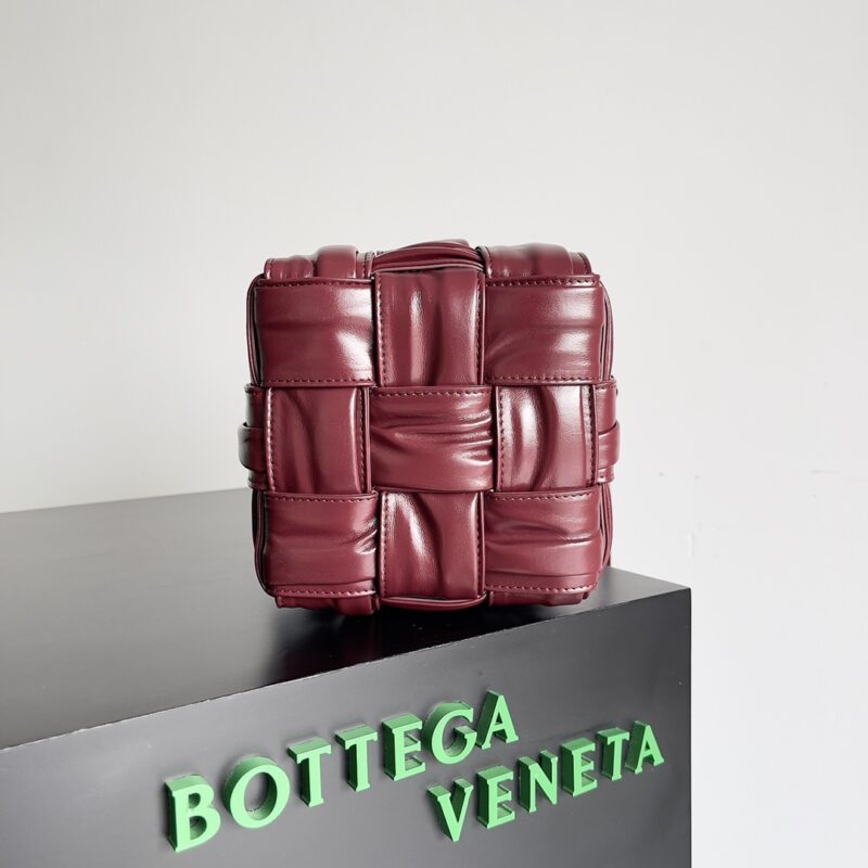 Bottega Veneta Mini Bucket-18*14*14CM - Image 4