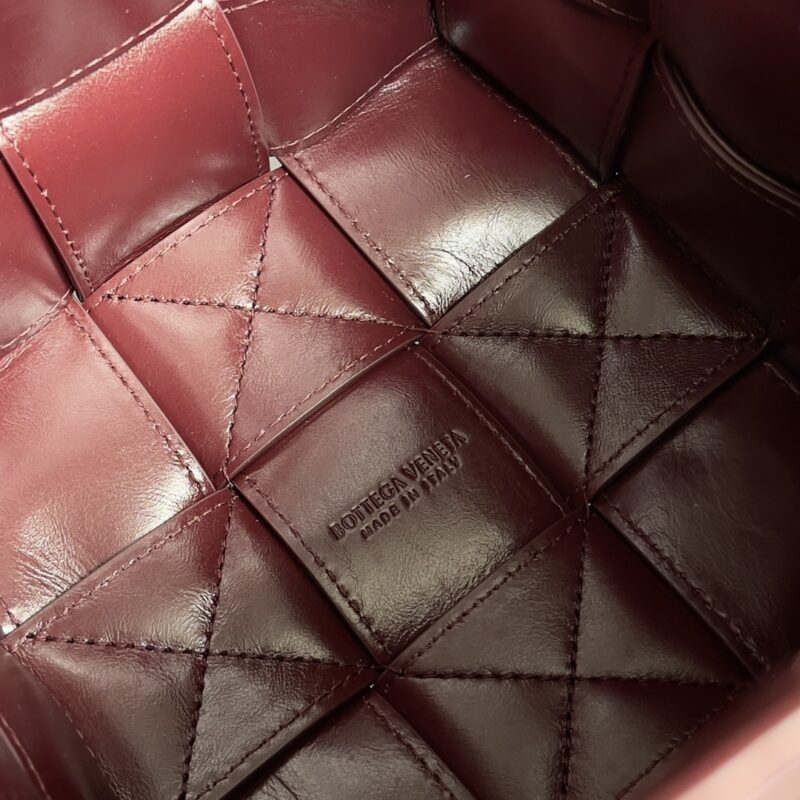 Bottega Veneta Mini Bucket-18*14*14CM - Image 9