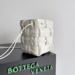 Bottega Veneta Mini Bucket-18*14*14CM - Image 2