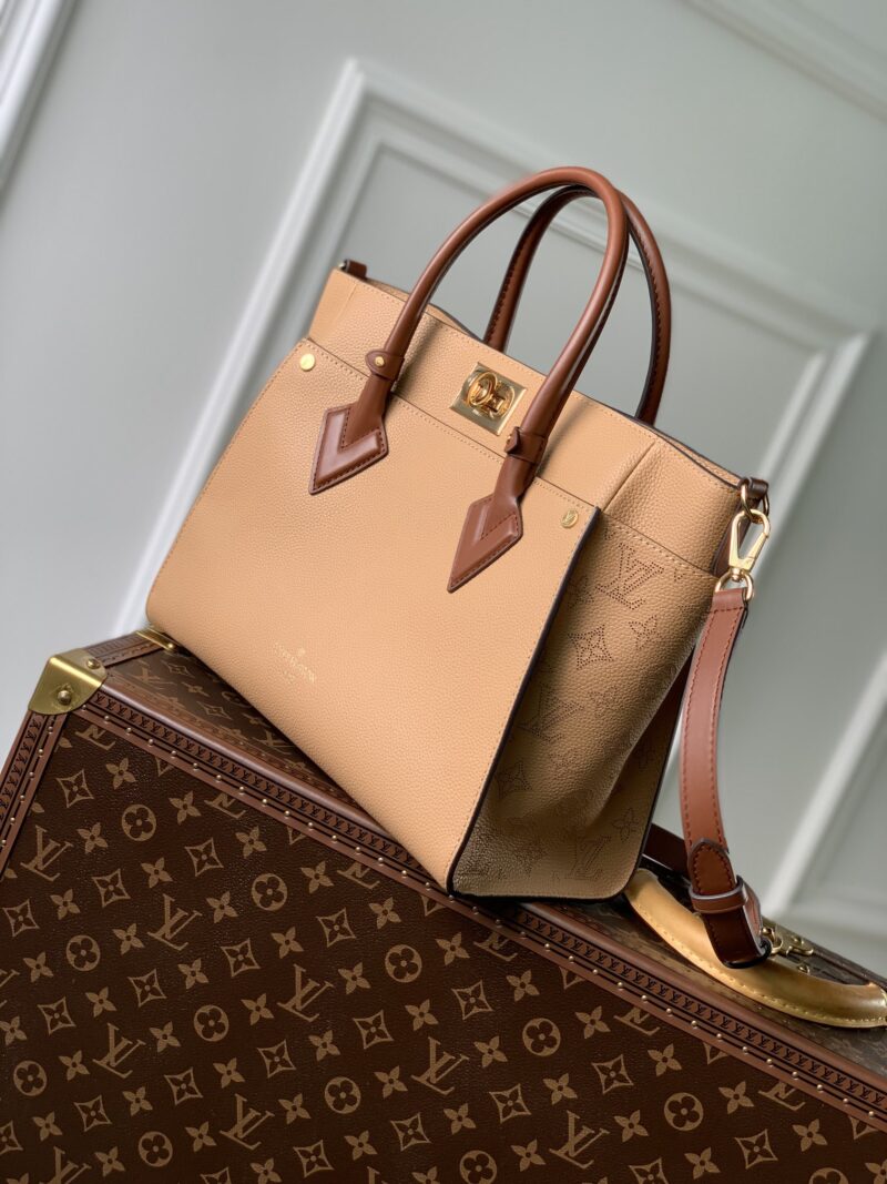 Louis Vuitton On My Side Tote Bag-M53826-30.5 x 24.5 x 14CM - Image 3