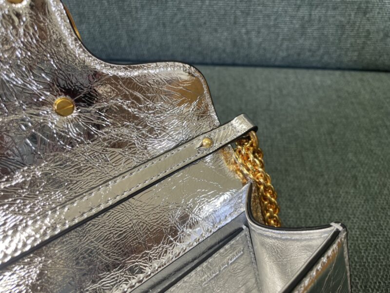 Valentino Garavani Mini Loc-20x 11x5CM - Image 6