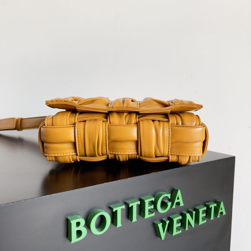 Bottega Veneta Cassette Bag-19*4*12CM - Image 2