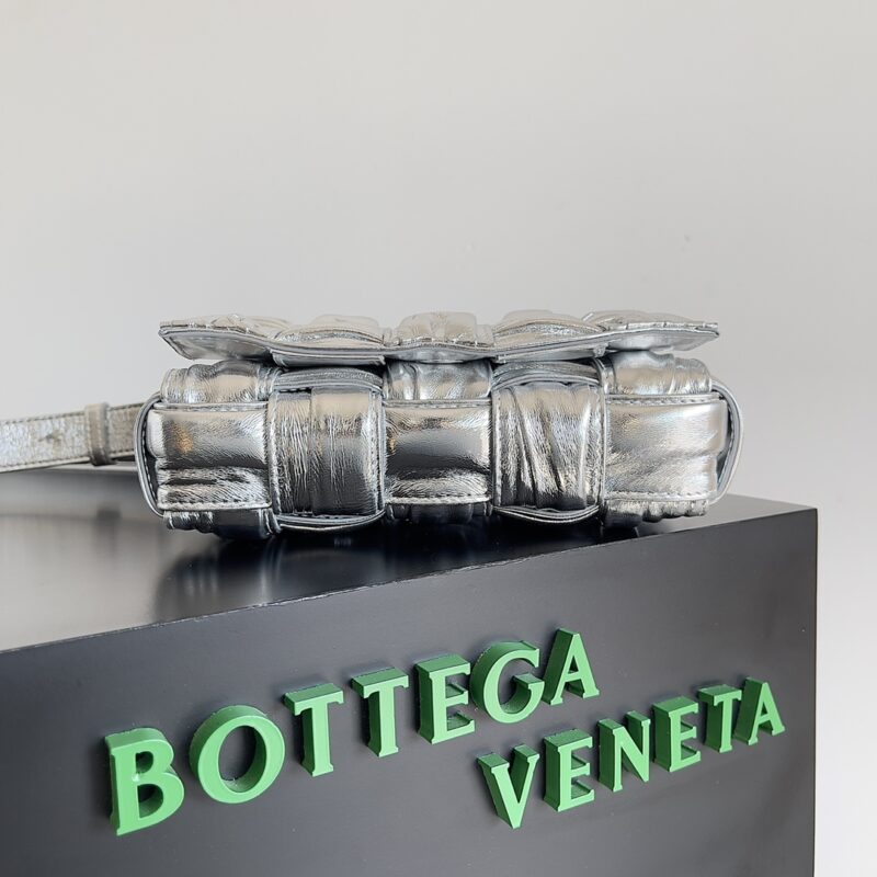 Bottega Veneta Cassette Bag-19*4*12CM - Image 2
