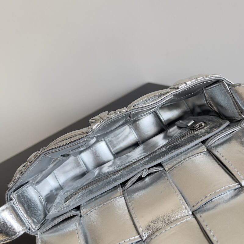 Bottega Veneta Cassette Bag-19*4*12CM - Image 7