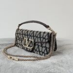 Valentino Garavani Loc-27*13*6CM - Image 3