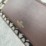 Valentino Garavani Loc-27*13*6CM - Image 7