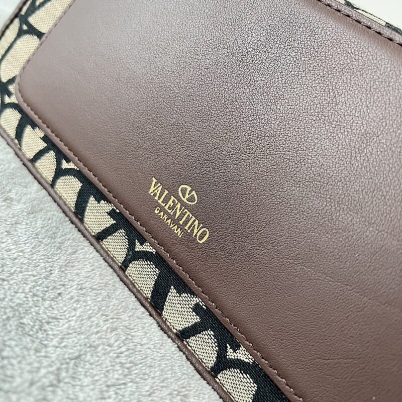 Valentino Garavani Loc-27*13*6CM - Image 7