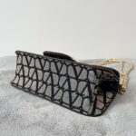 Valentino Garavani Loc-27*13*6CM - Image 9