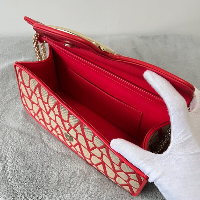 Valentino Garavani Loc-27*13*6CM - Image 9