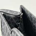 Valentino Garavani La Troisième Toile Iconographe -40*25*17CM - Image 7