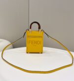 Fendi Mini Tote Bag-13*18*6.5CM - Image 3