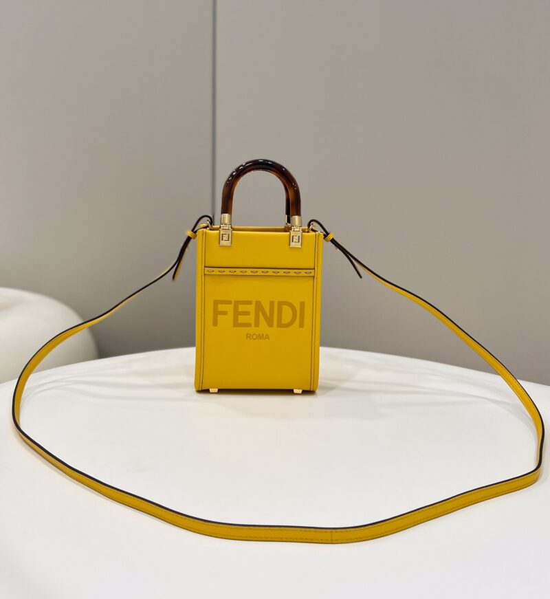 Fendi Mini Tote Bag-13*18*6.5CM - Image 3