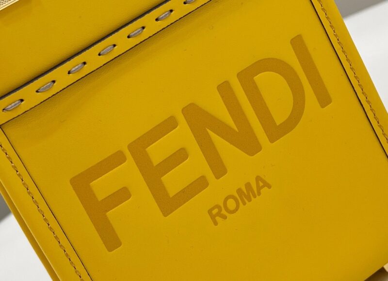 Fendi Mini Tote Bag-13*18*6.5CM - Image 4