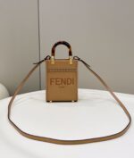 Fendi Mini Tote Bag-13*18*6.5CM - Image 3