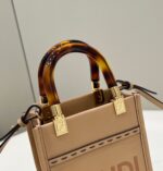 Fendi Mini Tote Bag-13*18*6.5CM - Image 4