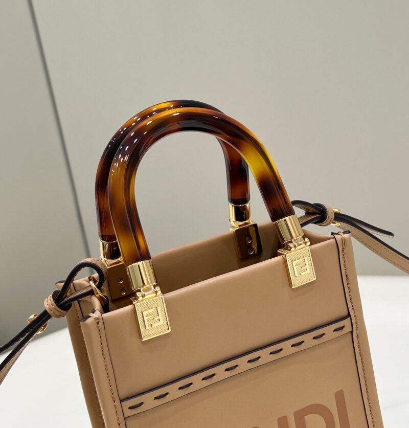Fendi Mini Tote Bag-13*18*6.5CM - Image 4