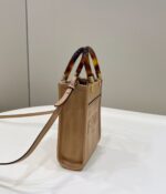 Fendi Mini Tote Bag-13*18*6.5CM - Image 5