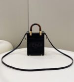 Fendi Mini Tote Bag-13*18*6.5CM - Image 3