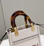Fendi Mini Tote Bag-13*18*6.5CM - Image 3