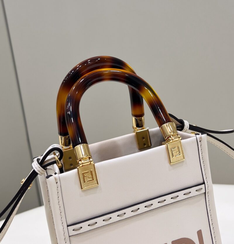 Fendi Mini Tote Bag-13*18*6.5CM - Image 3