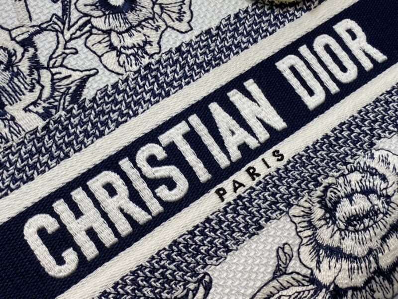 Lady Diro Handle Bag-24CM - Image 4