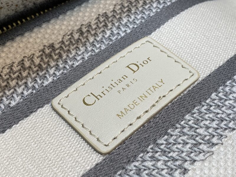 Lady Diro Handle Bag-24CM - Image 9