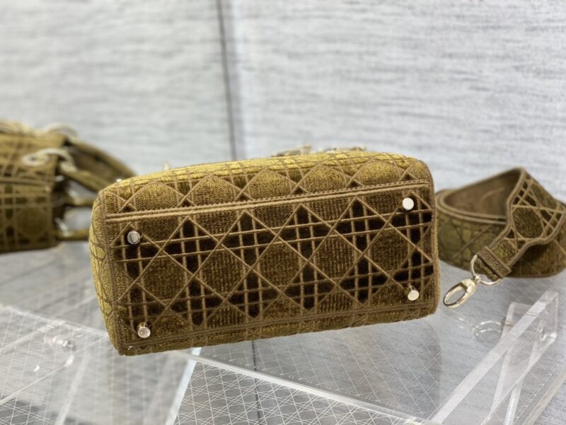 Lady Diro Handle Bag-24CM - Image 6