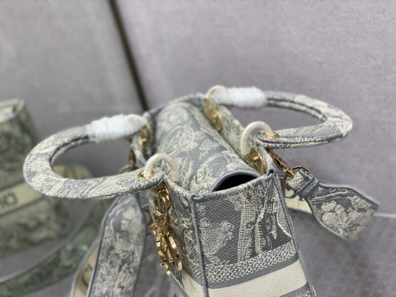 Lady Diro Handle Bag-24CM - Image 6