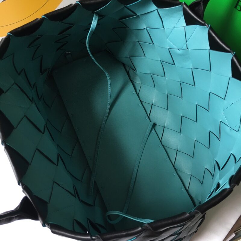 Bottega VenetaTote-41*26CM - Image 8