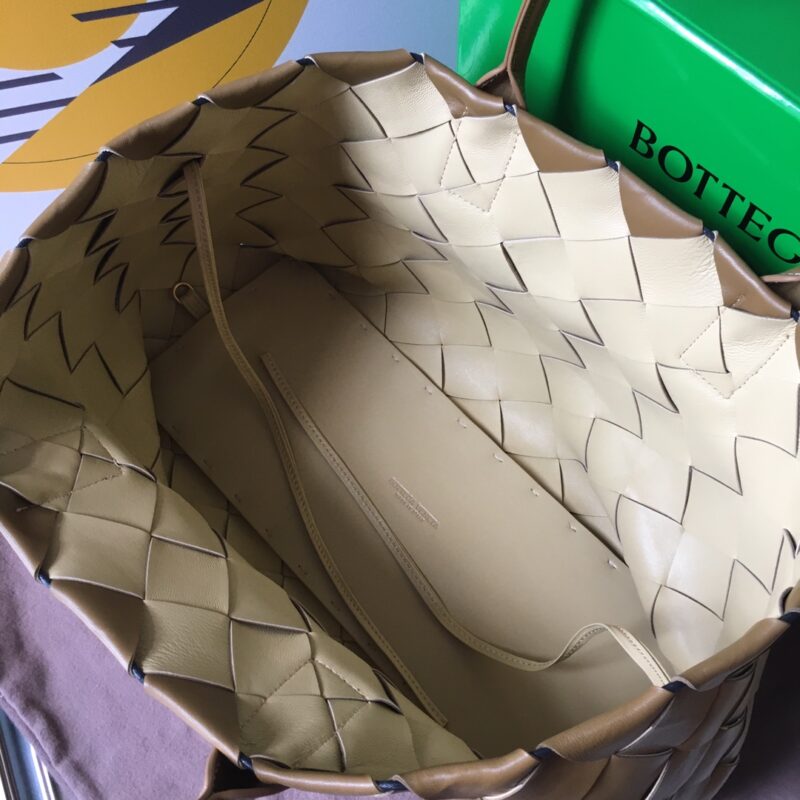 Bottega VenetaTote-41*26CM - Image 3