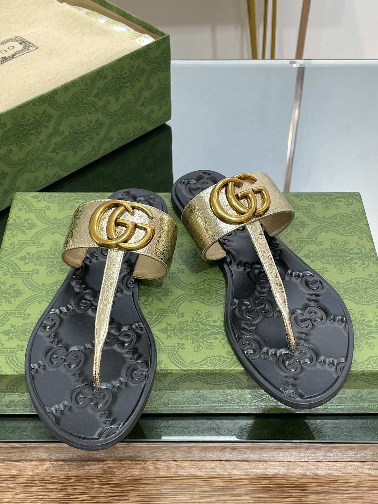 wsxc1677769956204_0.jpg Gucci Slides(SIZE35-43) - Image 1