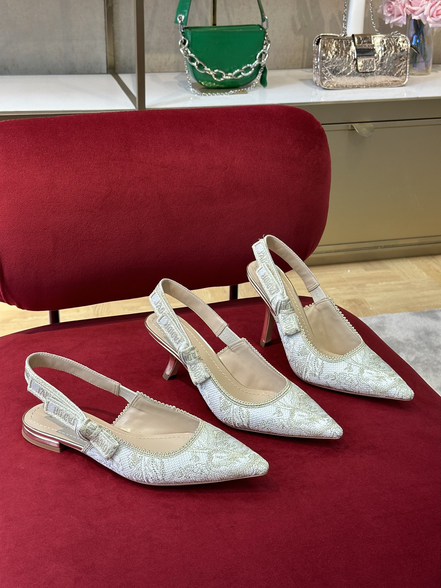 wsxc1678811626290_0.jpg Diro Slingback - Image 1