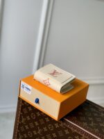 Louis Vuitton Wallet M81927-11 x 8.5 x 3.5 CM