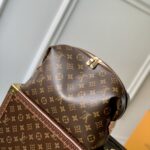Louis Vuitton Cosmetic Bag M46458-27*18*9CM