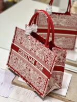 Diro Book Tote - Image 4