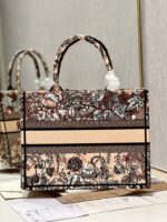 Diro Book Tote - Image 5