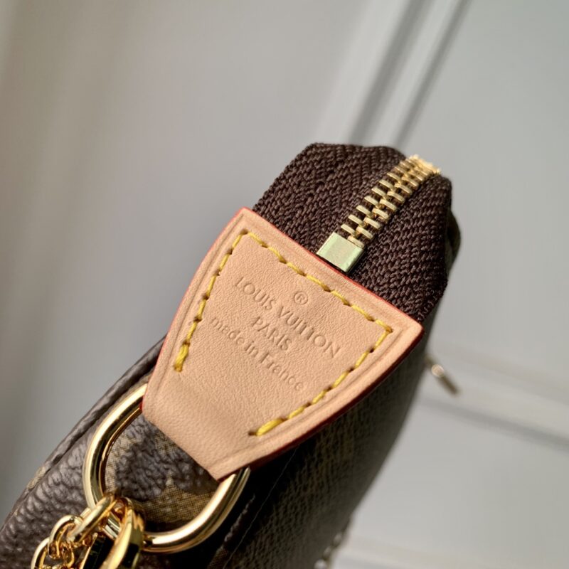 Louis Vuitton Pochette-M82510-15.5*10.5*4CM - Image 3