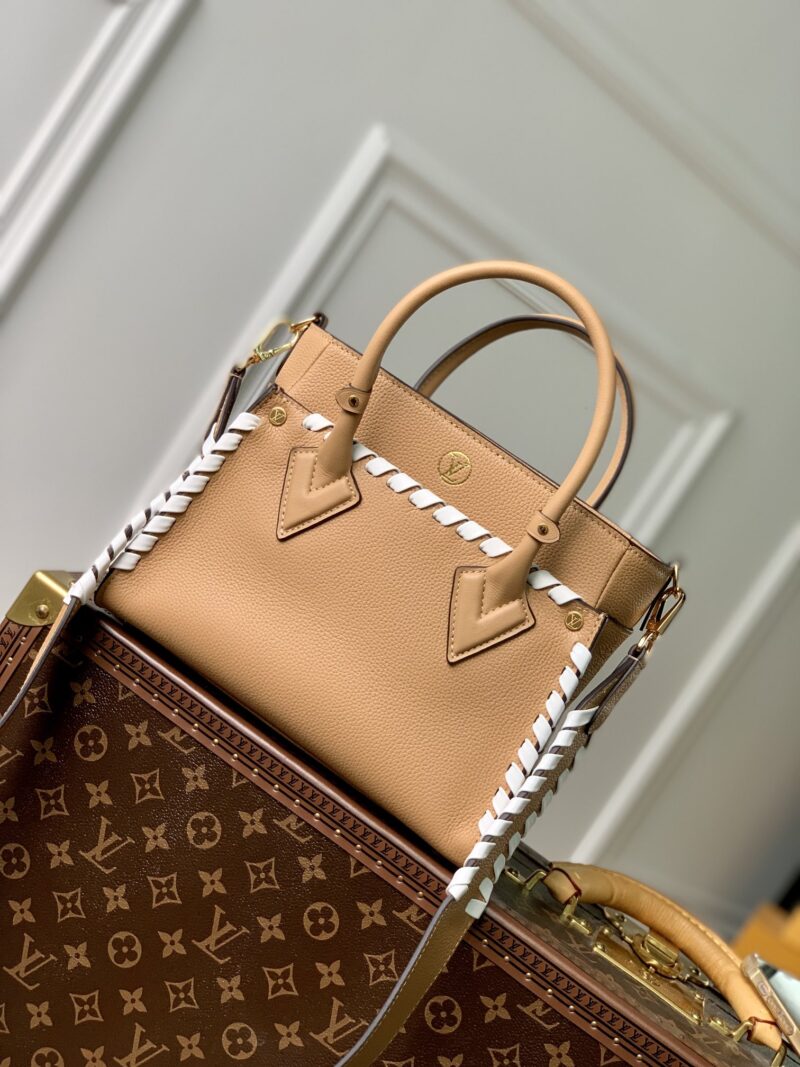 Louis Vuitton On My Side Tote Bag-25*20*12CM - Image 3