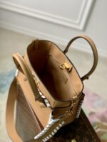 Louis Vuitton On My Side Tote Bag-25*20*12CM - Image 8